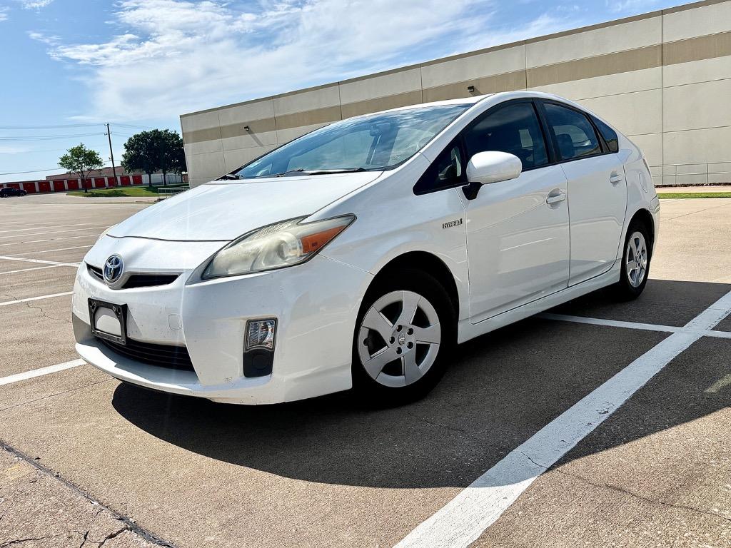 2011 Toyota Prius's photo